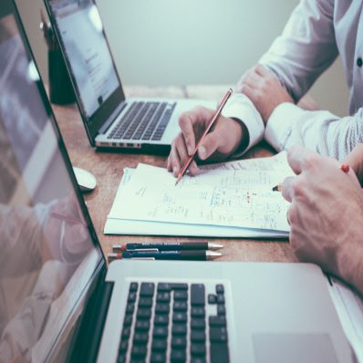 scott-graham-5fNmWej4tAA-unsplash 1